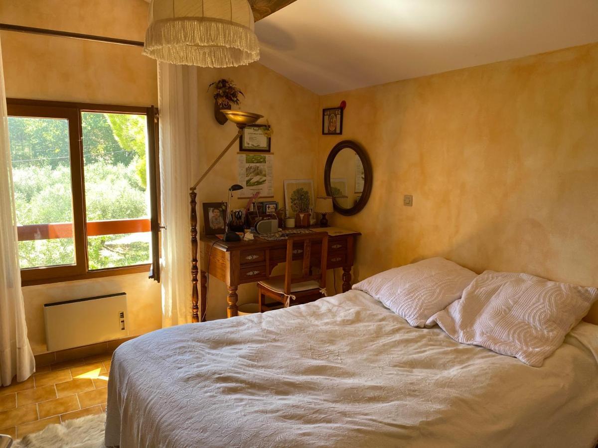 Maison Provencale En Campagne A Éguilles Eksteriør billede